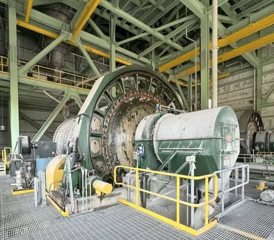 large industrial ball mill